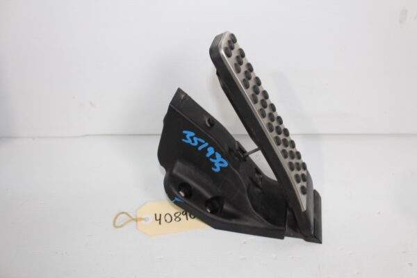 Mercedes Benz W205 C Class Accelerator Throttle Pedal A2053000104