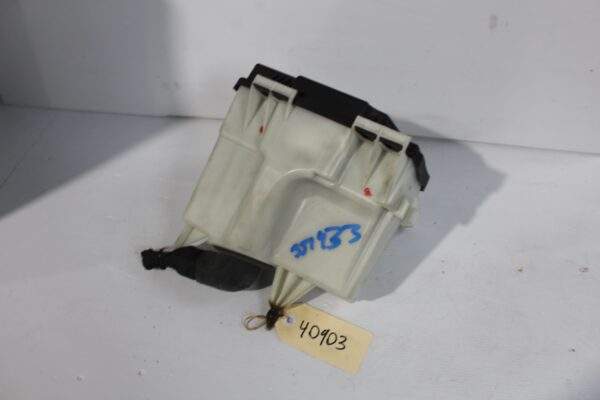 Mercedes Benz W205 C43 Front Fuse Box A2059981301, A2229063202