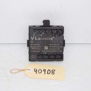 Mercedes Benz W117 CLA Door Control Unit A1669004102