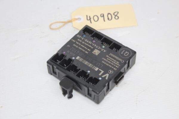 Mercedes Benz W117 CLA Door Control Unit A1669004102