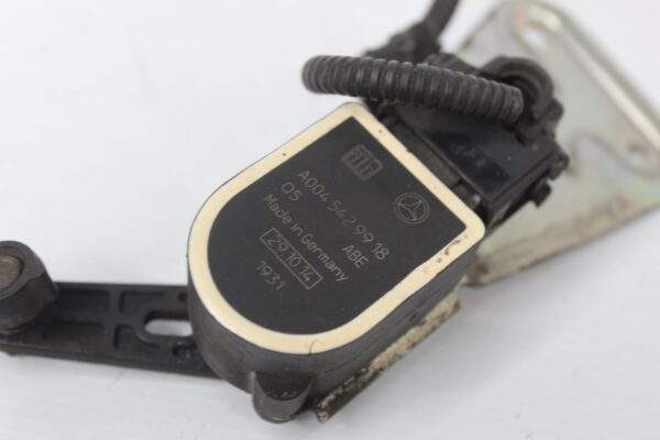 Mercedes Benz W212 E63 AMG Height Level Sensor A0045429918, A2123201043