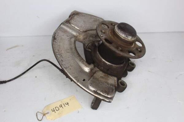 Mercedes Benz W212 E63 AMG Front Right Knuckle Carrier Hub Assembly A2123300220