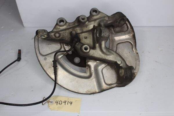 Mercedes Benz W212 E63 AMG Front Right Knuckle Carrier Hub Assembly A2123300220