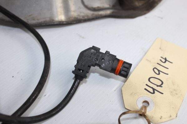 Mercedes Benz W212 E63 AMG Front Right Knuckle Carrier Hub Assembly A2123300220