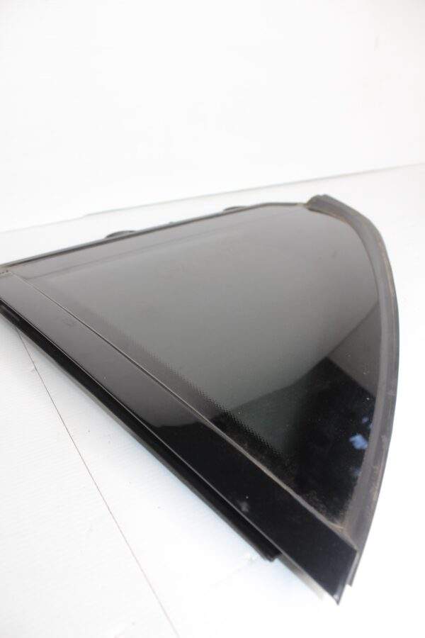 Mercedes Benz W205 C Class Rear Right Door Quarter Window Glass A2057306200