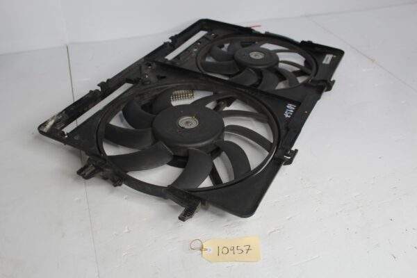 Audi A4 A5 Q5 2.0L Radiator Cooling Fan Assembly 8K0121003P, 8K0959501G