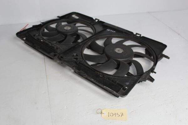 Audi A4 A5 Q5 2.0L Radiator Cooling Fan Assembly 8K0121003P, 8K0959501G