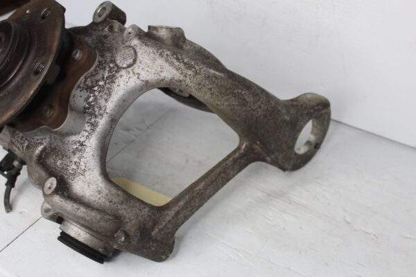 Audi A4 A5 S5 RS5 Rear Right Wheel Knuckle Carrier Housing 8K0505432AR