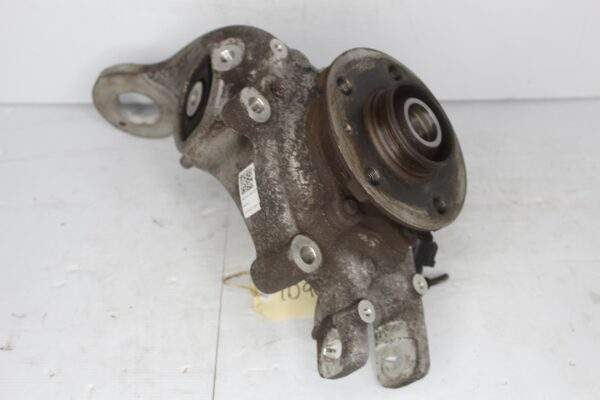 Audi A4 A5 S5 RS5 Rear Right Wheel Knuckle Carrier Housing 8K0505432AR