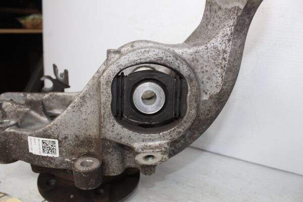 Audi A4 A5 S5 RS5 Rear Right Wheel Knuckle Carrier Housing 8K0505432AR
