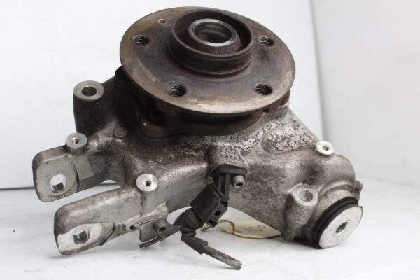 Audi A4 A5 S5 RS5 Rear Right Wheel Knuckle Carrier Housing 8K0505432AR