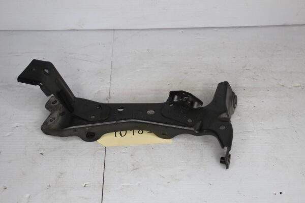 Audi 8V A3 S3 RS3 Front Right Fender Guard Wing Support Bracket 8V0821134A