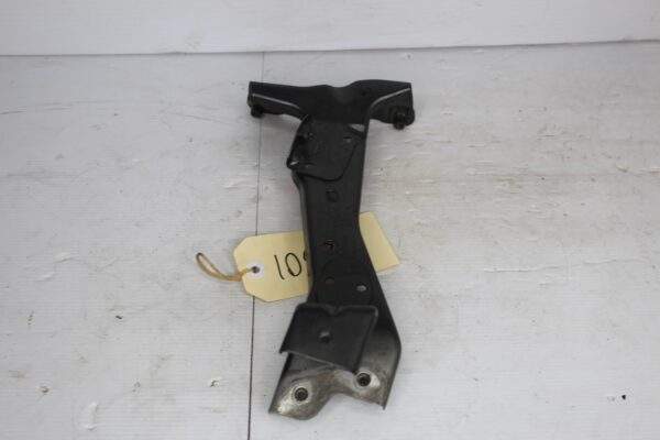 Audi 8V A3 S3 RS3 Front Right Fender Guard Wing Support Bracket 8V0821134A
