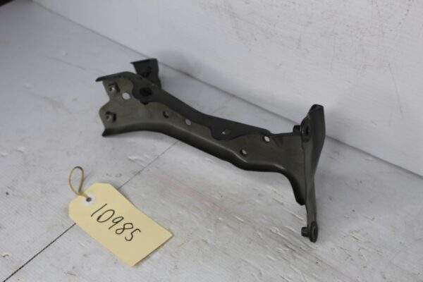 Audi 8V A3 S3 RS3 Front Right Fender Guard Wing Support Bracket 8V0821134A