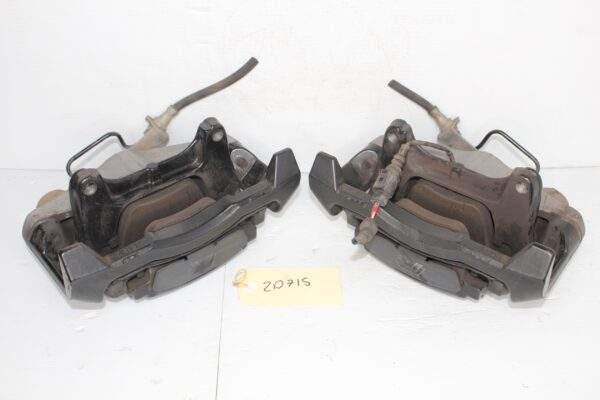 Volkswagen Golf Mk6 R Front Brake Caliper's Pair Set 8P0615123A, 8P0615124A