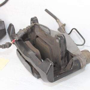 Volkswagen Golf Mk6 R Front Brake Caliper's Pair Set 8P0615123A, 8P0615124A - Image 3