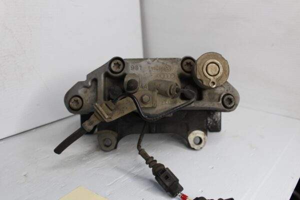Volkswagen Golf Mk6 R Front Brake Caliper's Pair Set 8P0615123A, 8P0615124A