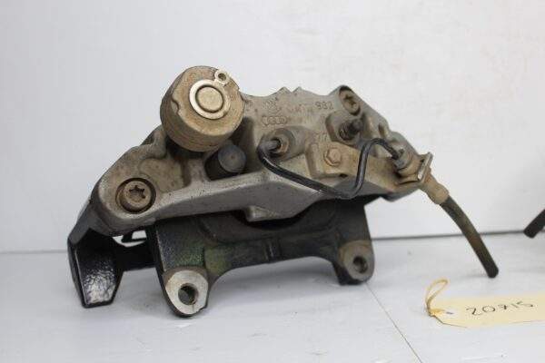Volkswagen Golf Mk6 R Front Brake Caliper's Pair Set 8P0615123A, 8P0615124A