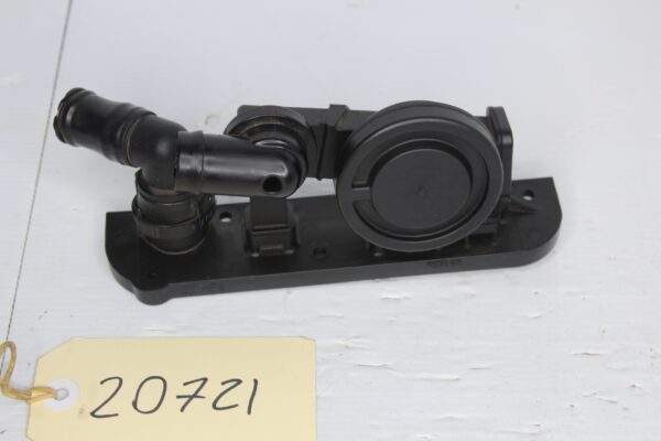 Volkswagen Golf MK6 R PCV Pressure Valve EA113 06F129101R