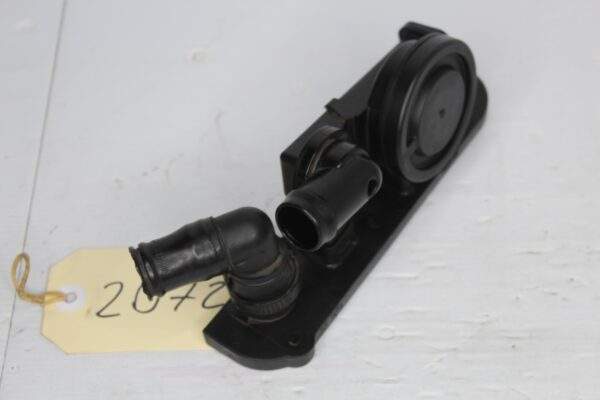 Volkswagen Golf MK6 R PCV Pressure Valve EA113 06F129101R