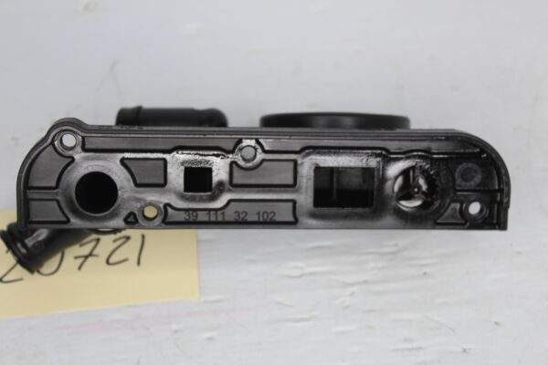 Volkswagen Golf MK6 R PCV Pressure Valve EA113 06F129101R
