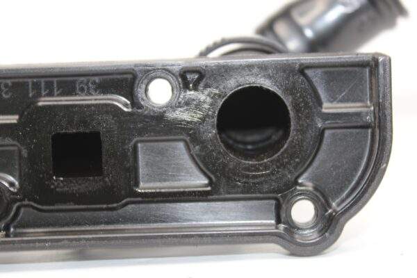 Volkswagen Golf MK6 R PCV Pressure Valve EA113 06F129101R