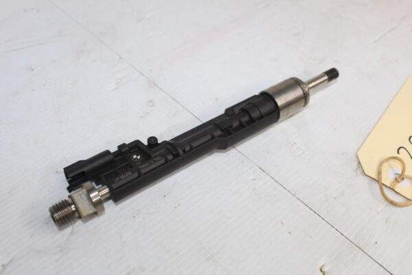 BMW F80 F82 F87 M2 M3 M4 S55 Fuel Injector EU6 13647639994