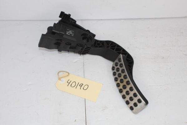 Mercedes Benz W176 W117 A45 CLA45 Accelerator Throttle Pedal A2463001904