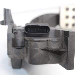 Mercedes Benz W176 W117 A45 CLA45 Accelerator Throttle Pedal A2463001904 - Image 3