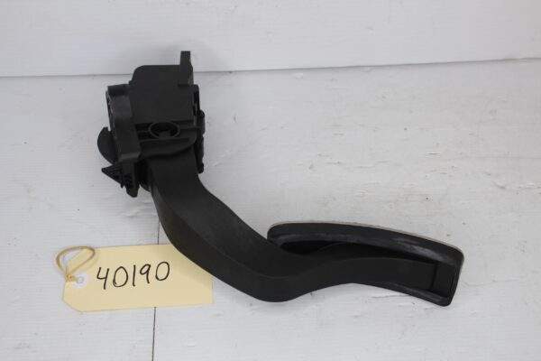 Mercedes Benz W176 W117 A45 CLA45 Accelerator Throttle Pedal A2463001904