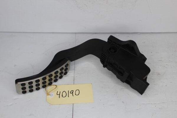 Mercedes Benz W176 W117 A45 CLA45 Accelerator Throttle Pedal A2463001904