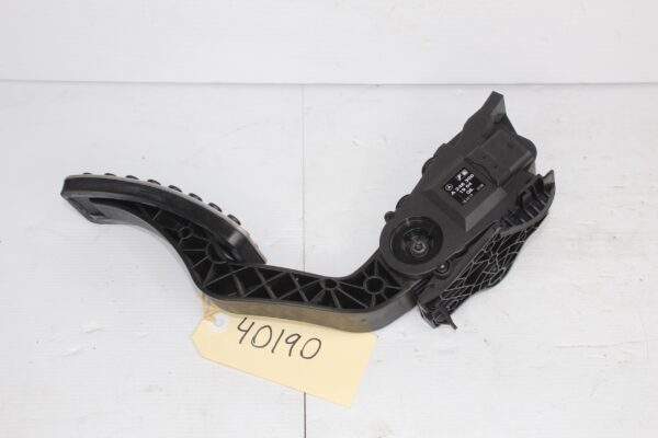 Mercedes Benz W176 W117 A45 CLA45 Accelerator Throttle Pedal A2463001904