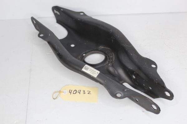 Mercedes Benz W205 C43 Rear Left & Right Lower Control Arm A2053522000