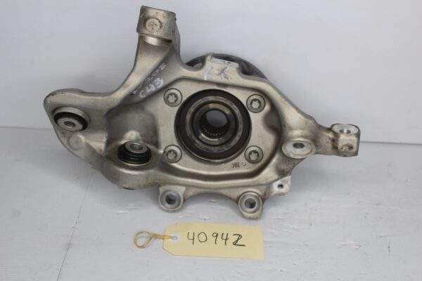 Mercedes Benz W205 C43 Rear Right Knuckle Carrier Hub A2053508808