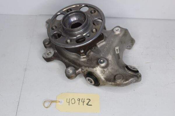 Mercedes Benz W205 C43 Rear Right Knuckle Carrier Hub A2053508808