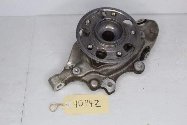 Mercedes Benz W205 C43 Rear Right Knuckle Carrier Hub A2053508808