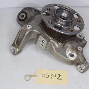 Mercedes Benz W205 C43 Rear Right Knuckle Carrier Hub A2053508808 - Image 5