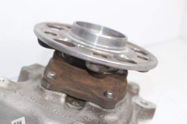Mercedes Benz W205 C43 Rear Left Knuckle Carrier Hub A2053508708