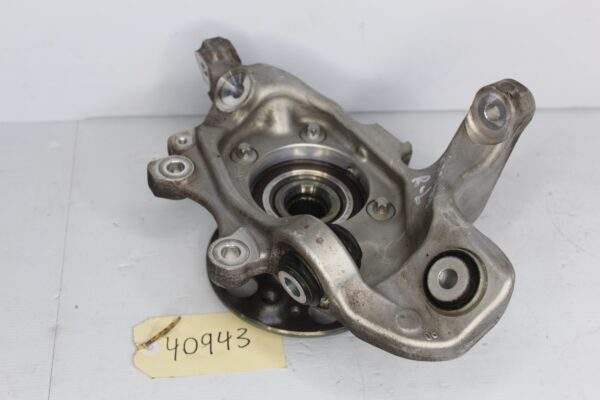 Mercedes Benz W205 C43 Rear Left Knuckle Carrier Hub A2053508708