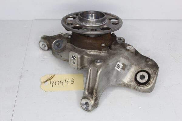 Mercedes Benz W205 C43 Rear Left Knuckle Carrier Hub A2053508708