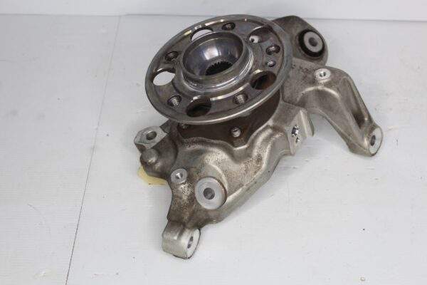 Mercedes Benz W205 C43 Rear Left Knuckle Carrier Hub A2053508708