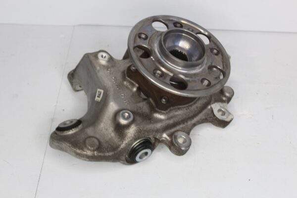 Mercedes Benz W205 C43 Rear Left Knuckle Carrier Hub A2053508708