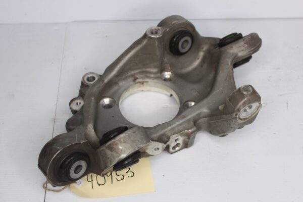 Mercedes Benz W205 C63s Coupe Rear Left Knuckle Carrier A2053501514