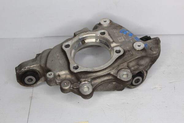 Mercedes Benz W205 C63s Coupe Rear Left Knuckle Carrier A2053501514