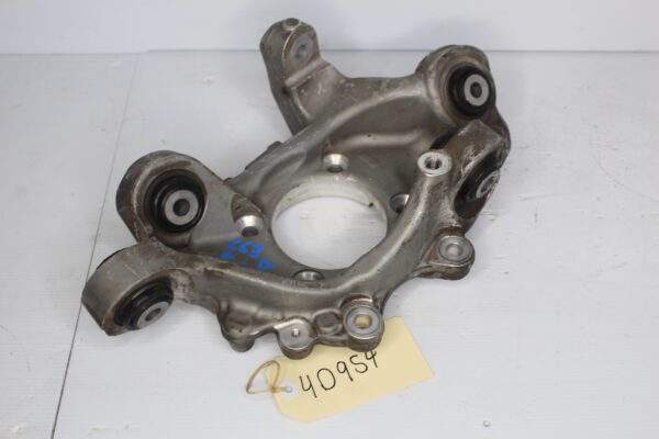 Mercedes Benz W205 C63s Coupe Rear Right Knuckle Carrier A2053501614