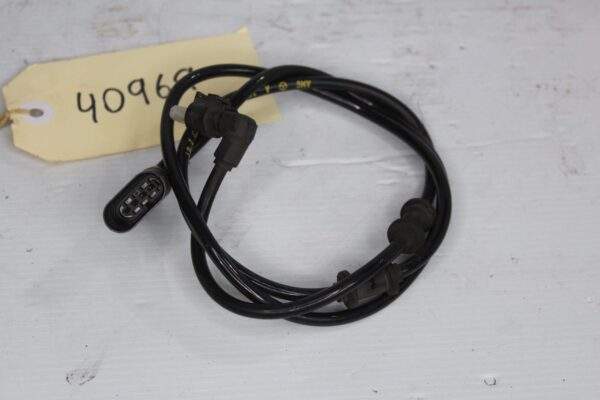 Mercedes Benz W205 C63s Rear Wheel Speed Sensor Harness Cable A2055409127