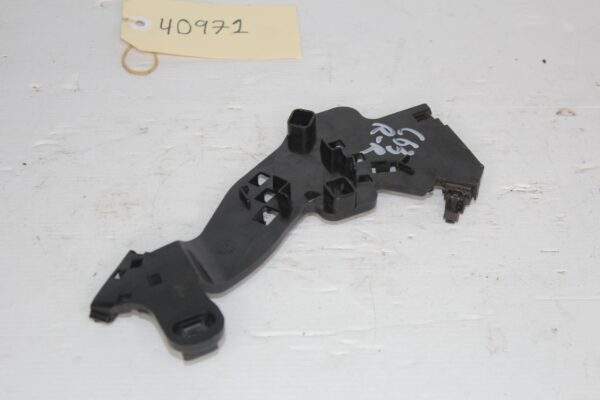 Mercedes Benz W205 C63s Rear Left Cable Holder Bracket A2055460346