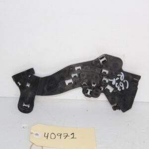 Mercedes Benz W205 C63s Rear Left Cable Holder Bracket A2055460346 - Image 2