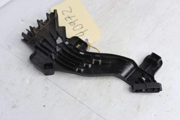 Mercedes Benz W205 C63s Rear Right Cable Holder Bracket A2055460446