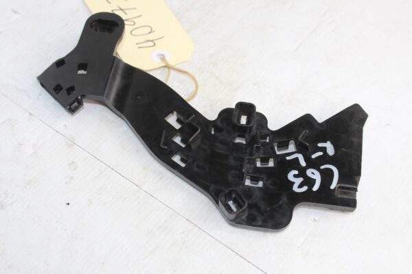 Mercedes Benz W205 C63s Rear Right Cable Holder Bracket A2055460446